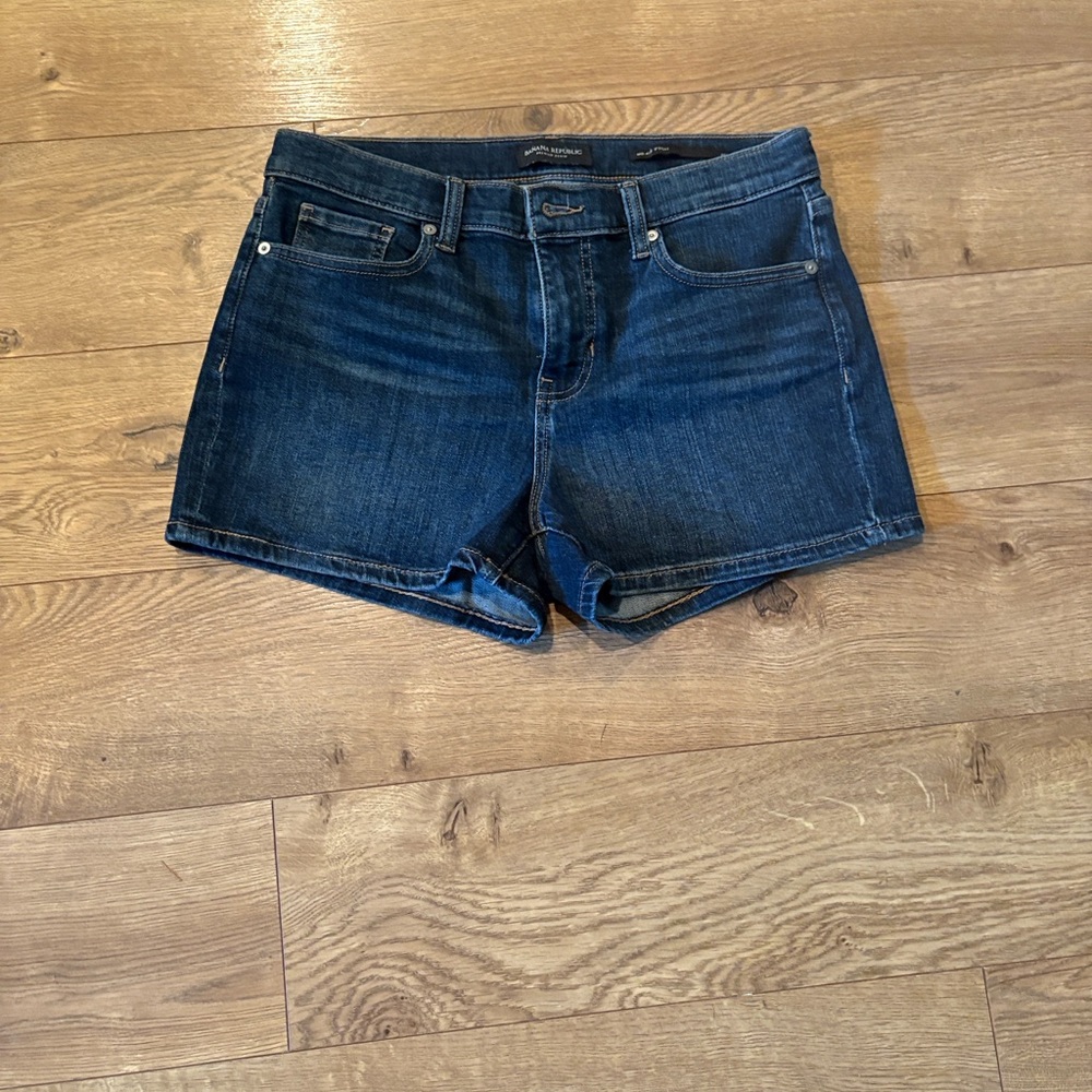Banana Republic Mid Rise 3” Dark Blue Denim Shorts
